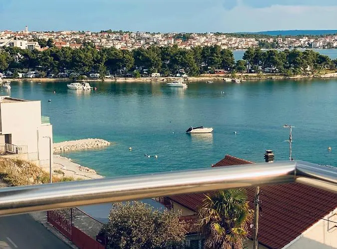 Fifty One * Trogir